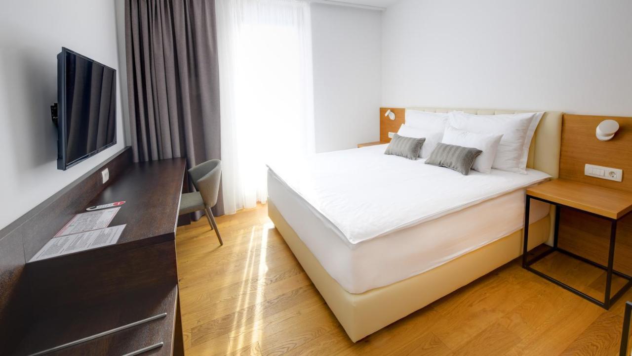 Hotel Ajdovec Sevnica Экстерьер фото